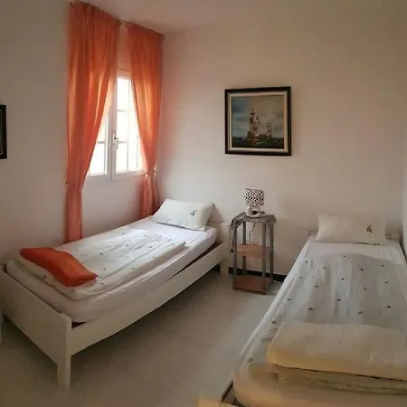 Apartment Traumwohnung Mit Herrlicher Terrasse ,wlan Pool, Gruengelegener Anlage