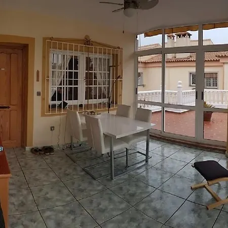Apartment Traumwohnung Mit Herrlicher Terrasse ,wlan Pool, Gruengelegener Anlage *